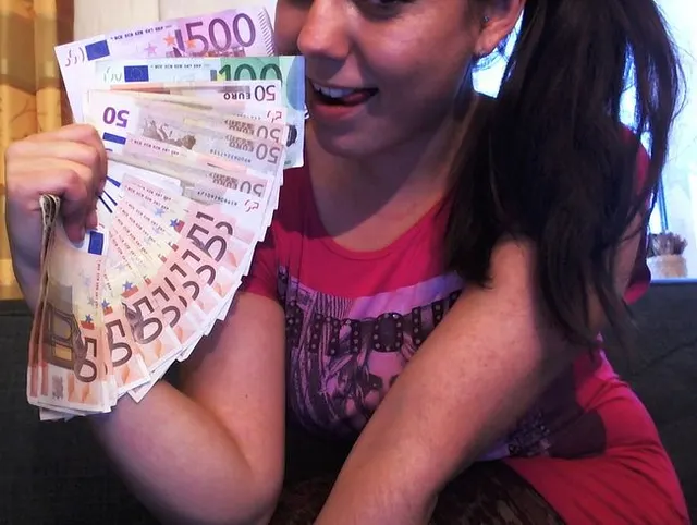 Du Zahlbimbo bist süchtig nach MIR *FETISCH*