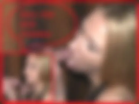 Geiles Glory Hole blasen mit Zuschauern