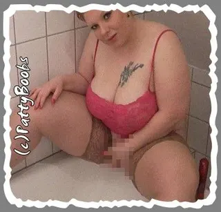 **HOT PUSSY SHOWER**