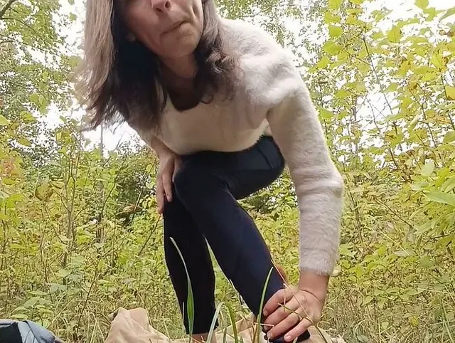 Vorschau aus Nahaufnahmen: Solo im Wald