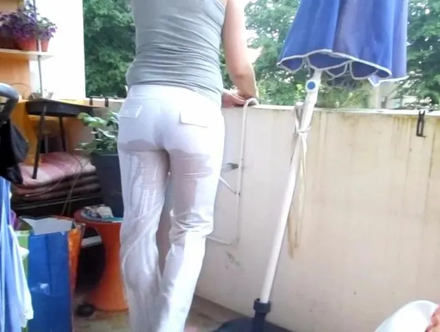 Weisse Hose vollgepisst Teil 2