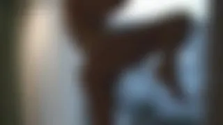 Fotze am Fensterbreet bearbeitet