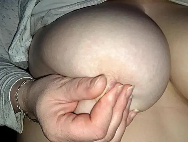 151. Titten Selbstmassage