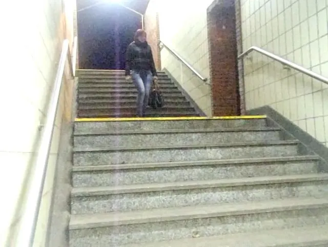 Pissen im Tunnel