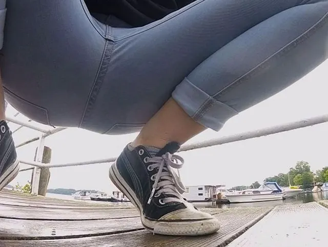 Jeans, auf dem Steg
