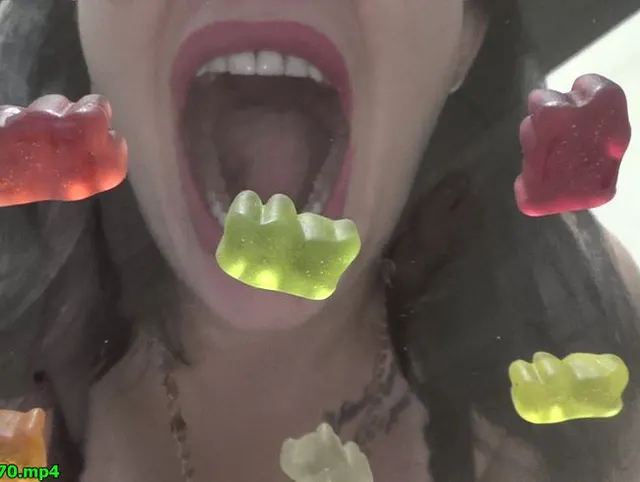 Gummis aus dem Glas verzehren! Vore!