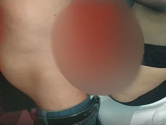 Ich lasse mich von einem MDH User am Bodyhole (Tschechische Wand) im Pornokino durchgeficken