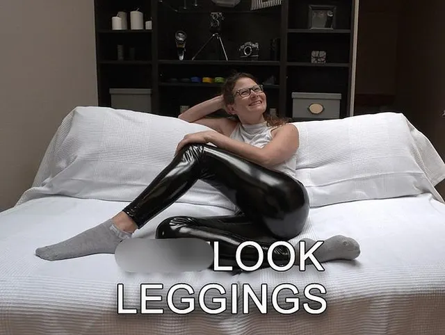 Fuck me in my new WETLOOK Leggings