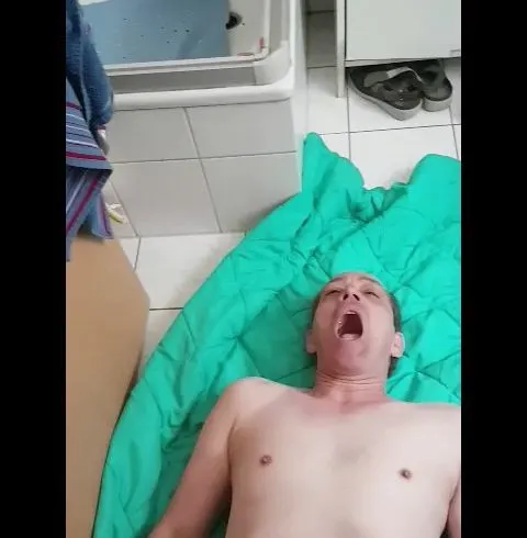 SKLAVE WAS ZUM TRINKEN GEGEBEN NS