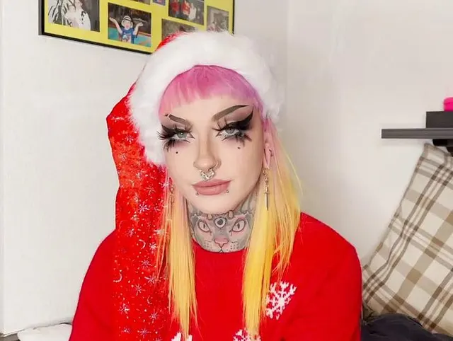 Miss Santa zum Orgasmus gefickt!