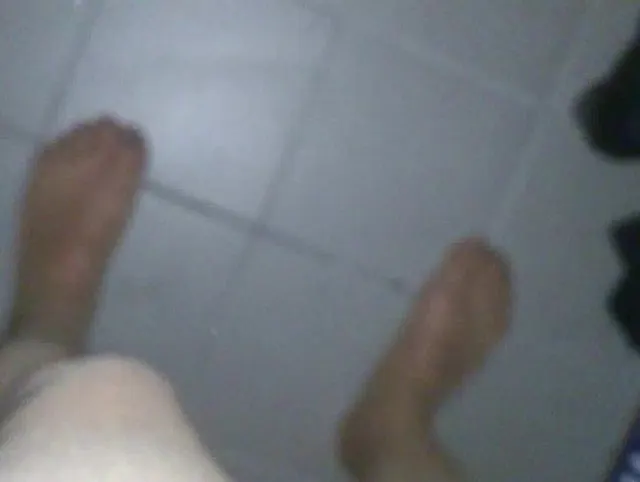 Unbekannte: Nylonfüsse am SCHWANZ (kein Ton)