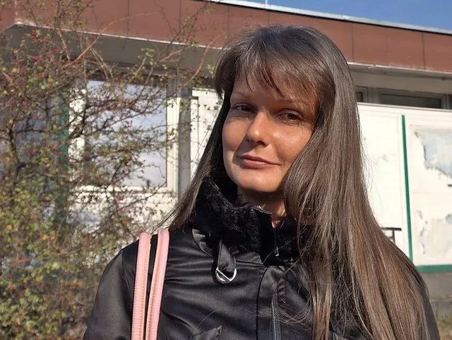 GERMAN SCOUT - Knack-Arsch Teen Victoria Anal gefickt bei Straßen Casting