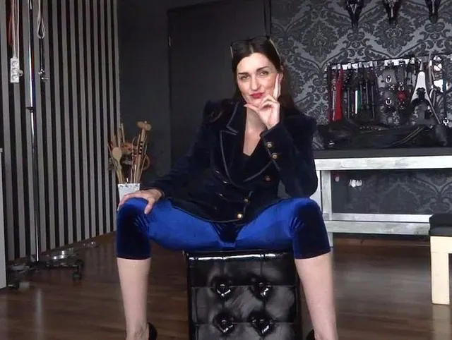 Blue Velvet Fetish Clip Part 2
