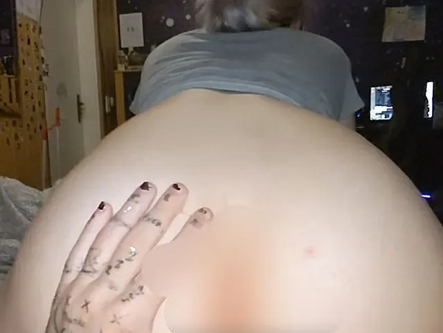 Er kann nicht mit der engen Muschi umgehen, HUUUGE CREAMPIE - Joyliii