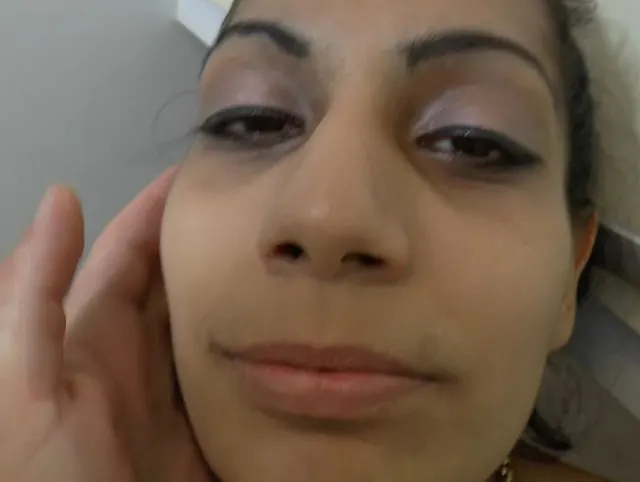 Pornofilm im TV und live gefickt