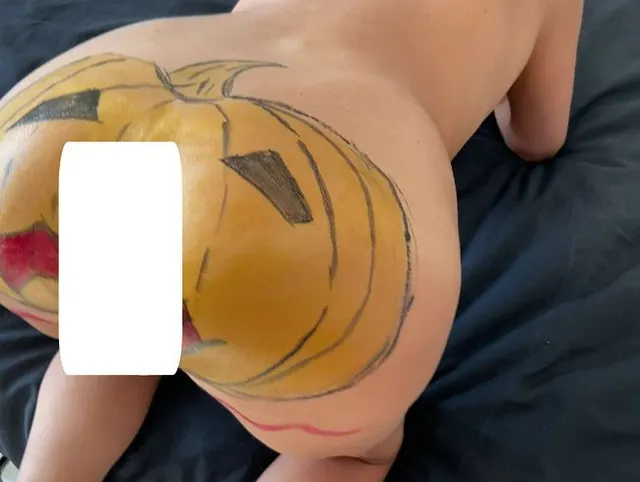 Stiefmutterarsch mit Creampie vollgepumpt