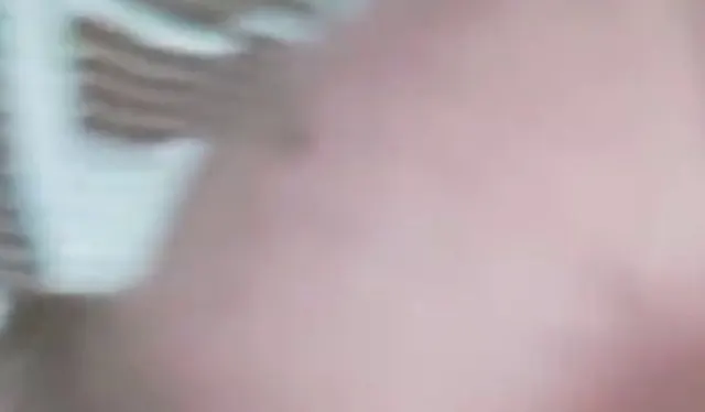 Ficke meine nasse,pulsierende Pussy mit Stossvibrator