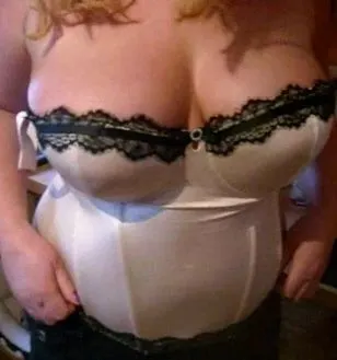 Der Milf in die Fresse gewichst volle Ladung