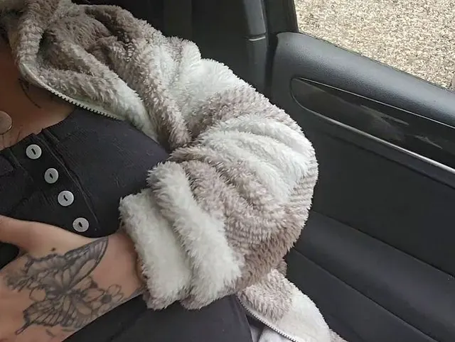 Im auto gefingert...