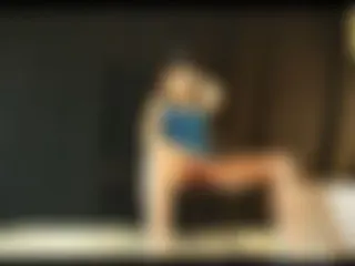 2 Zigaretten .... Wunschvideo in Latex