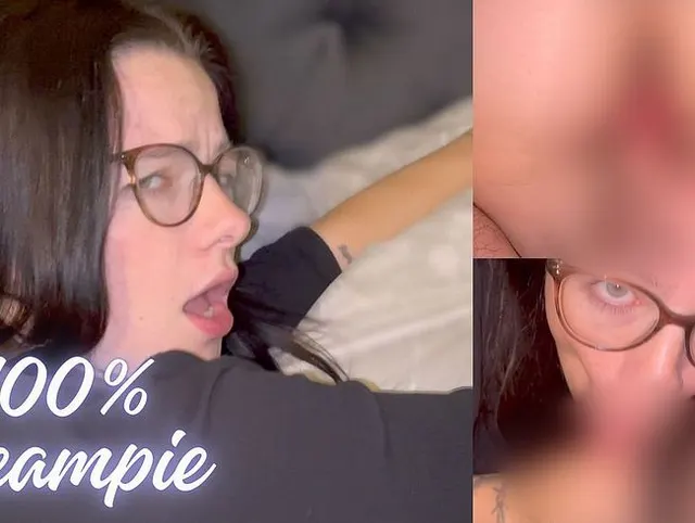 100% privater Sex ! CREAMPIE ! Teeny Pussy besamt