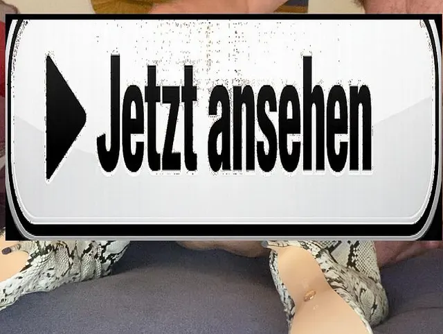 Reife Frau in Doggy durchgespielt & benutzt – Vollkommen offen