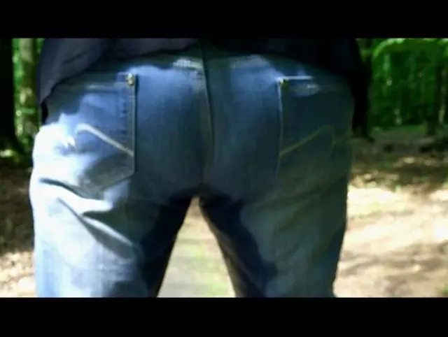 POV - Outdoor in meiner Jeans gepisst