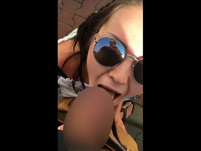 OUTDOOR & PUBLIC! Cam-Girl Public gefickt
