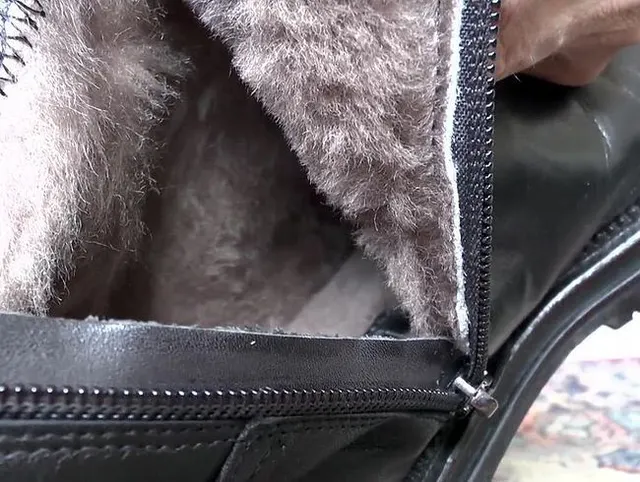 Stiefel Vorführung und strenges in Stiefel schnüffeln, Lady Victoria