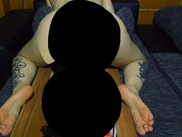 Rosa Saugdildo gefickt