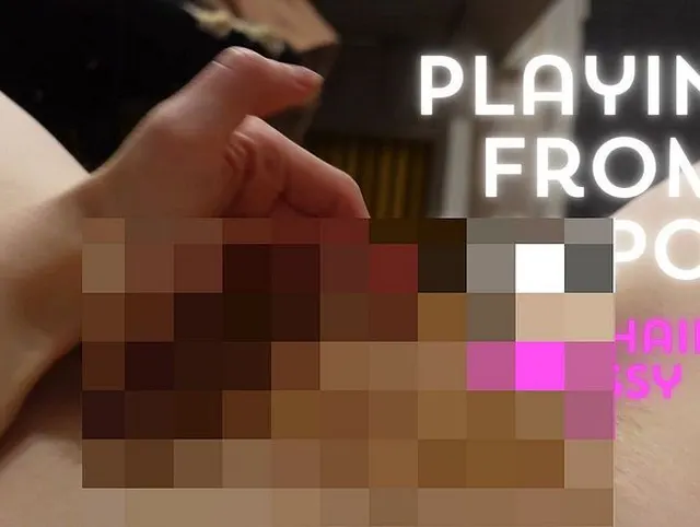 Masturbation aus weiblicher POV mit behaarter Muschi
