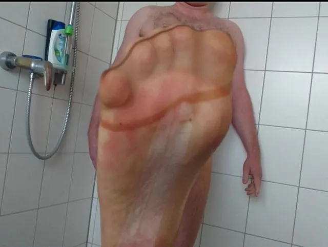 Pissen in Kaputter Strumpfhose ** NS Spaß **