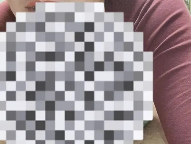 Reife MILF mit reichlich Sperma im Mund und oralem Creampie