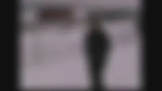 Pissen an der Autobahn