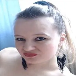 Schwanz in den Mund