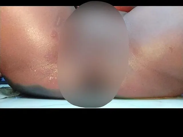Diese Pussy Chatterbox liebt es zu saugen und zu spritzen