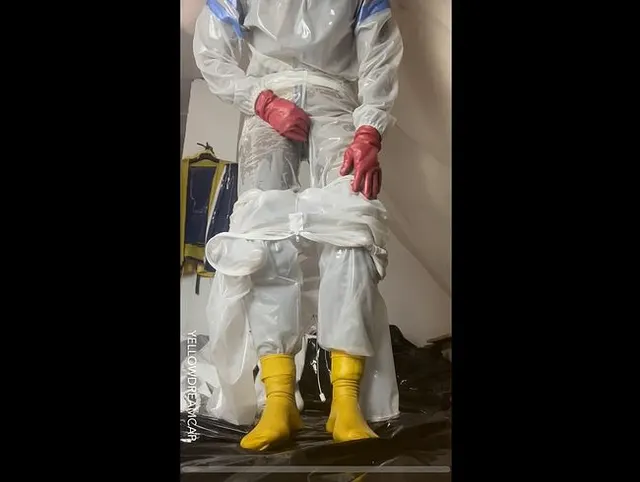 Mal wieder richtig geil geschwitzt in mehreren Schichten, Latex, Gummi und PVC