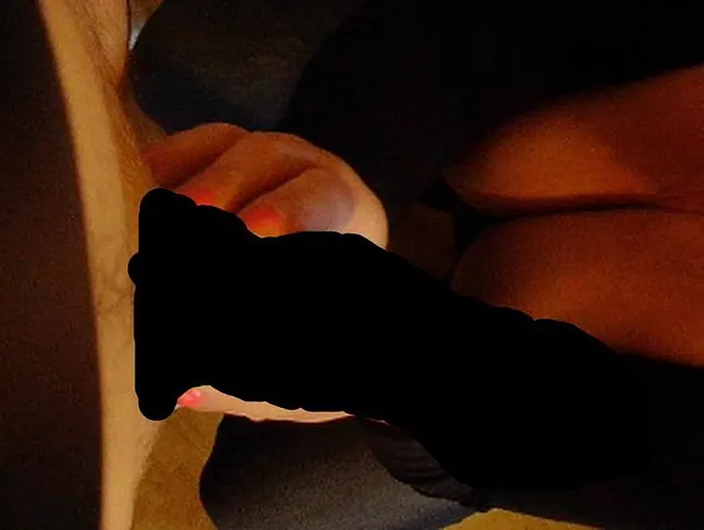 Dem Luder schön in die Fresse gewichst von wegen Mehl borgen lach