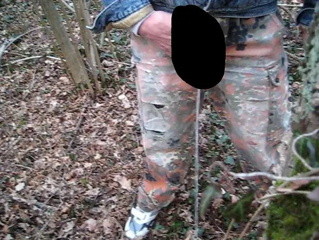 Er pisst für dich im Wald