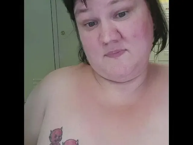 UM 19 UHR SELFI PISSEN