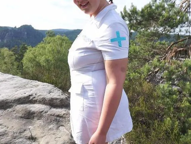 die Krankenschwester in der Natur