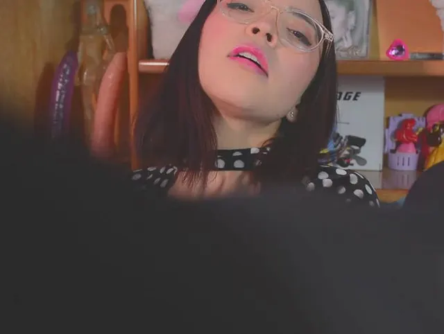 Lutsch meine Füße, mein Schatz, und lass uns glücklich sein.