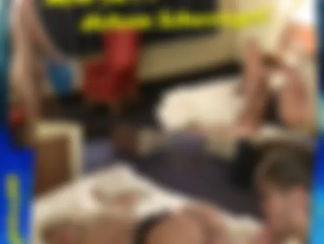 **süßer Bengel(19) mit dickem Schwengel **