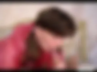 POV - Gummi mit dem Mund überziehen