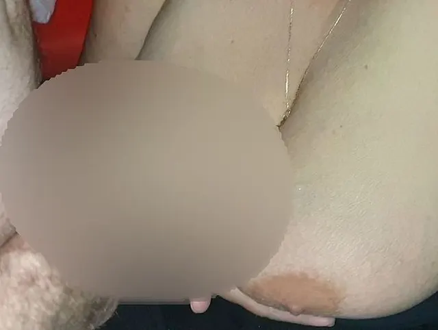 Ein MDH User wichst mir im Pornokino auf meine großen Titten