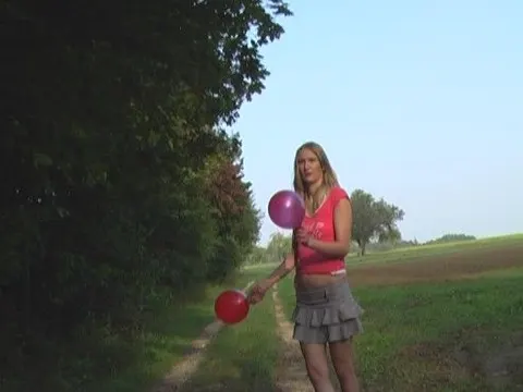 Luftballons augbeblasen und angepisst