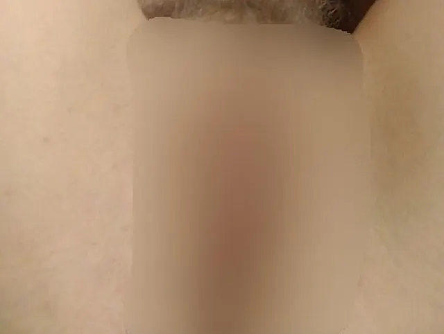 Süße und feuchte Muschi hautnah beim Spritzen und Cumming zusammenstellen