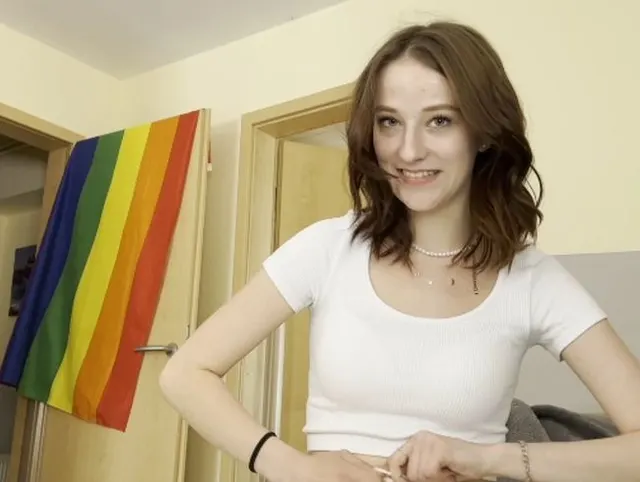 OMG!!! Mein erster Porno und gleich heftigster Orgasmus!