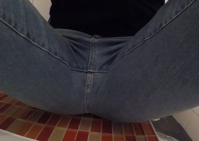 Neue Hose Nass machen