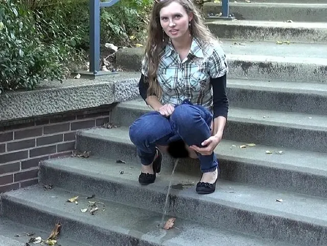 Outdoor Pissing